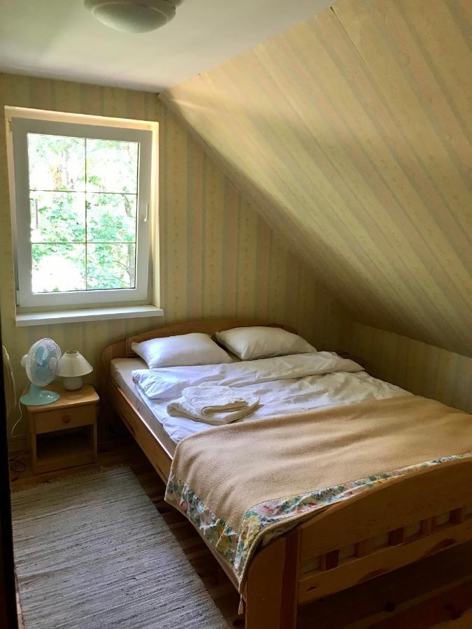 Zolty Domek Nad Jeziorem Lubniewice Bagian luar foto