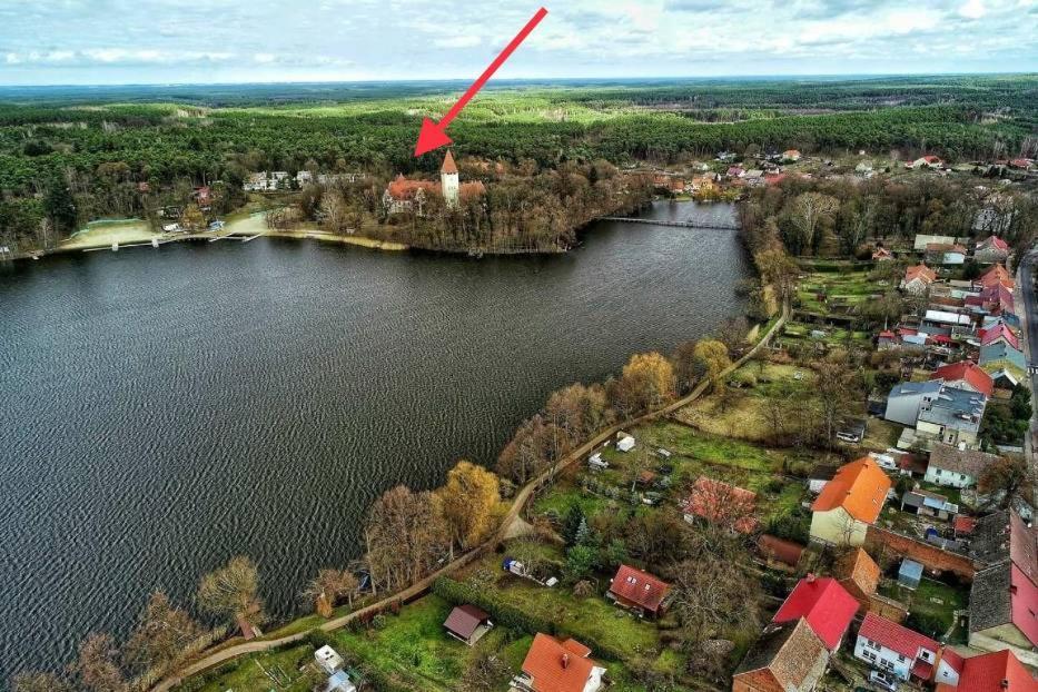 Zolty Domek Nad Jeziorem Lubniewice Bagian luar foto